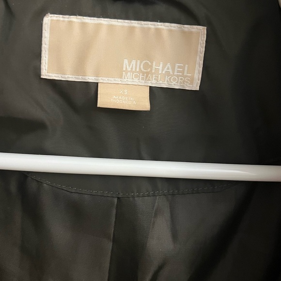 Michael Kors Winter Down Jacket with Hood - Picture 2 of 5